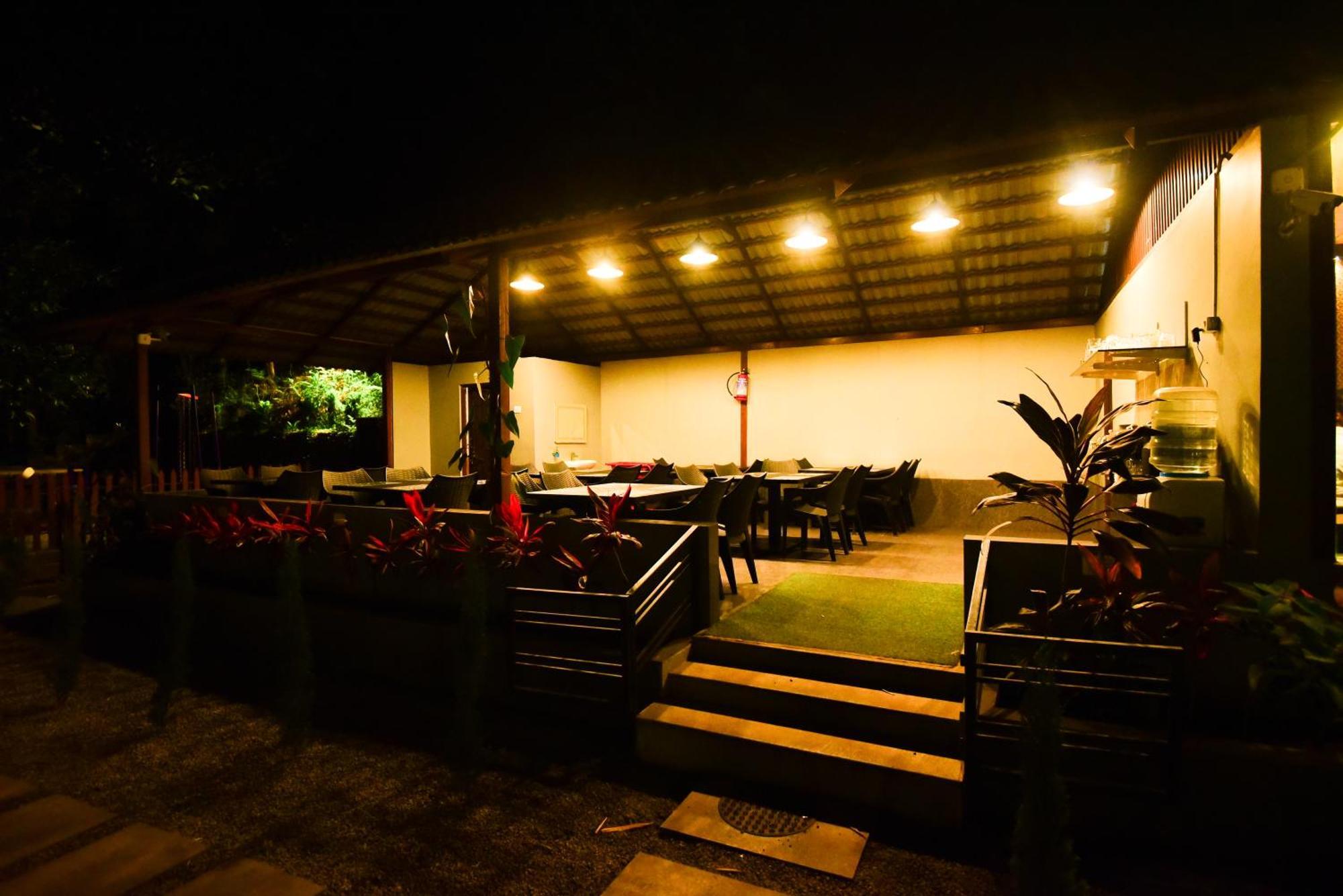 The Mountain Shades Resort Madikeri Extérieur photo
