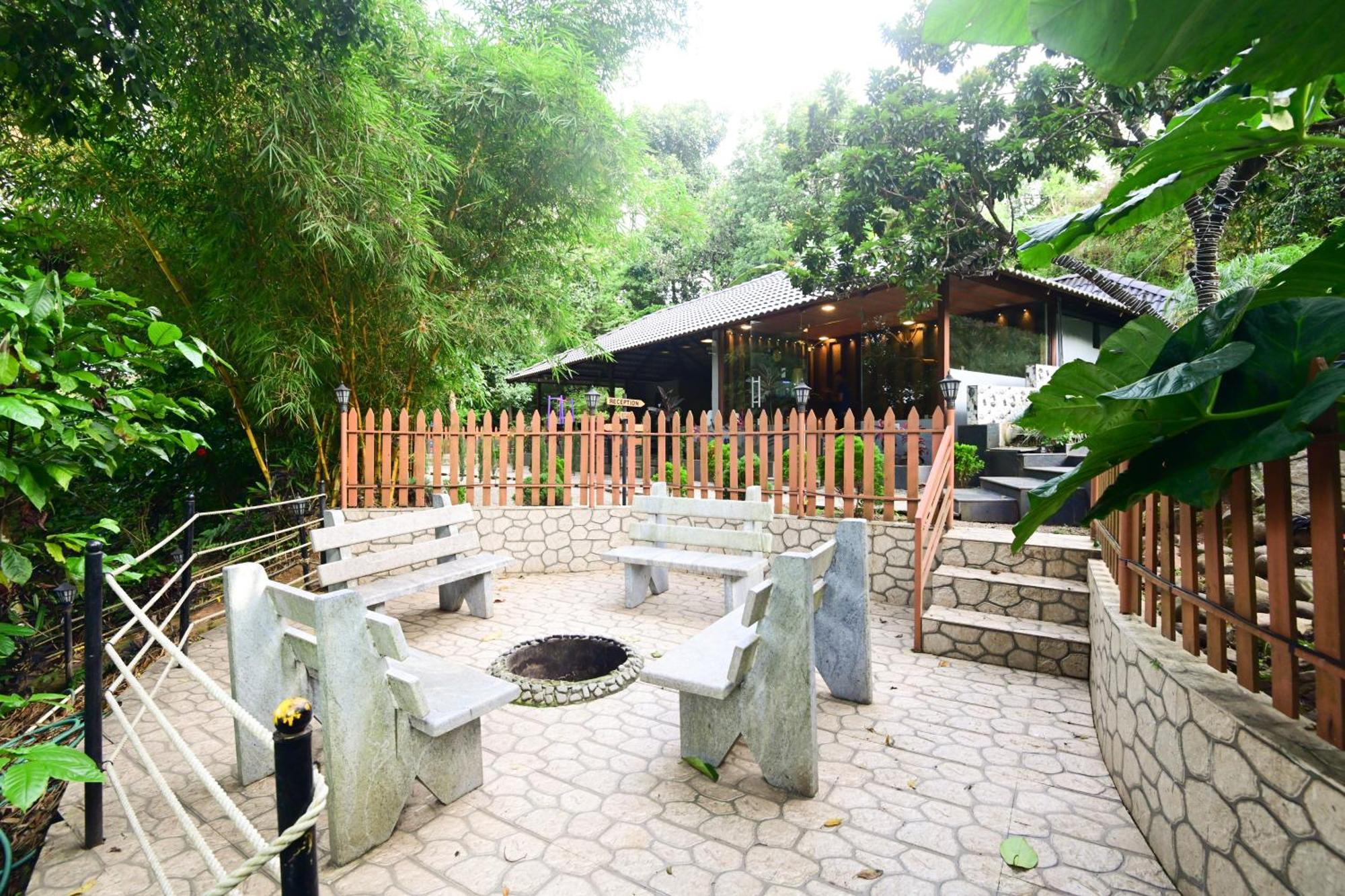The Mountain Shades Resort Madikeri Extérieur photo