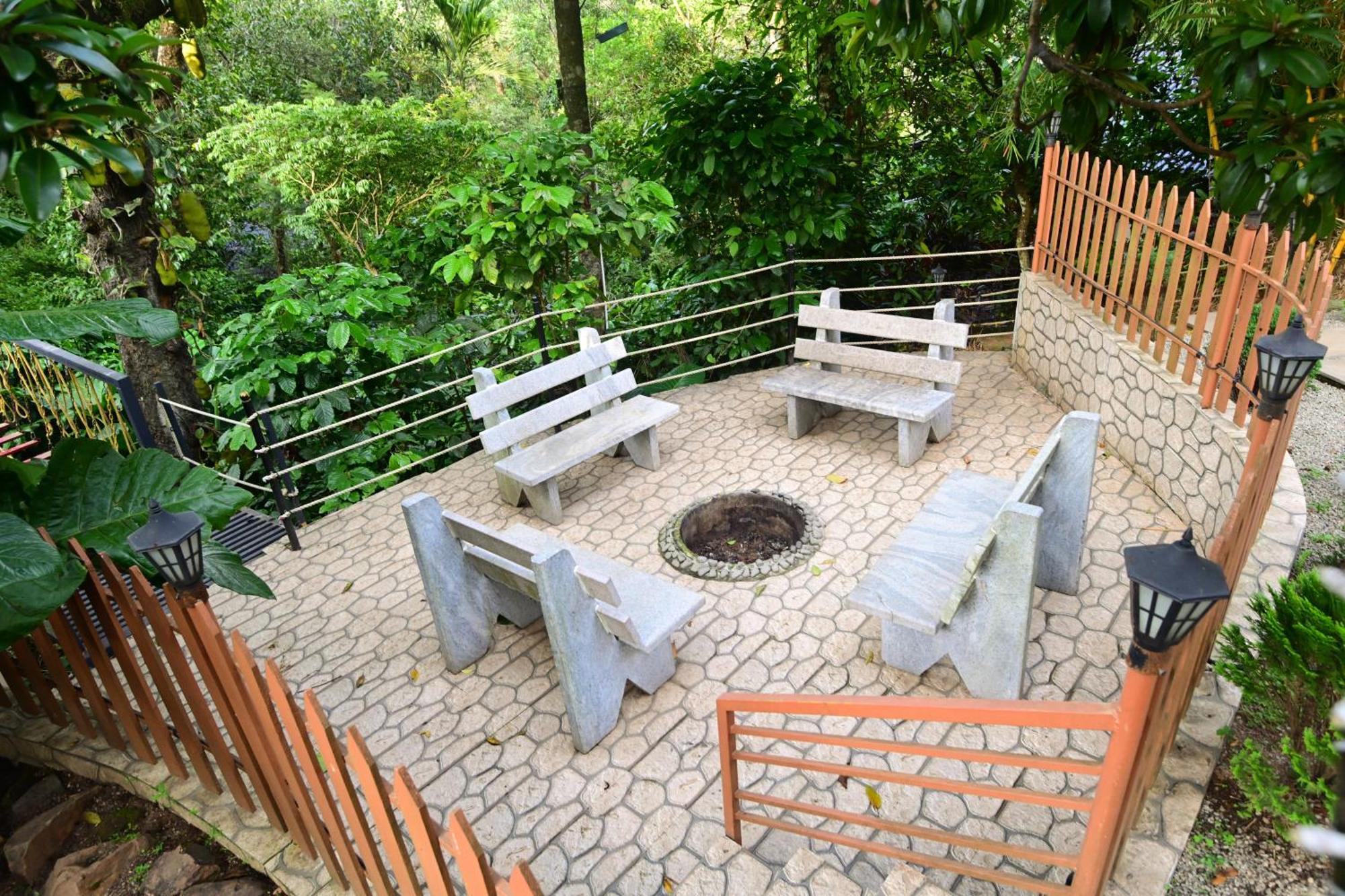 The Mountain Shades Resort Madikeri Extérieur photo